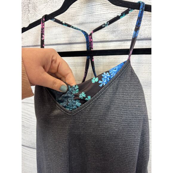 Lululemon Women's Active Gray Roll Out Built In Bra Workout Tank Size 4 - Picture 3 of 9